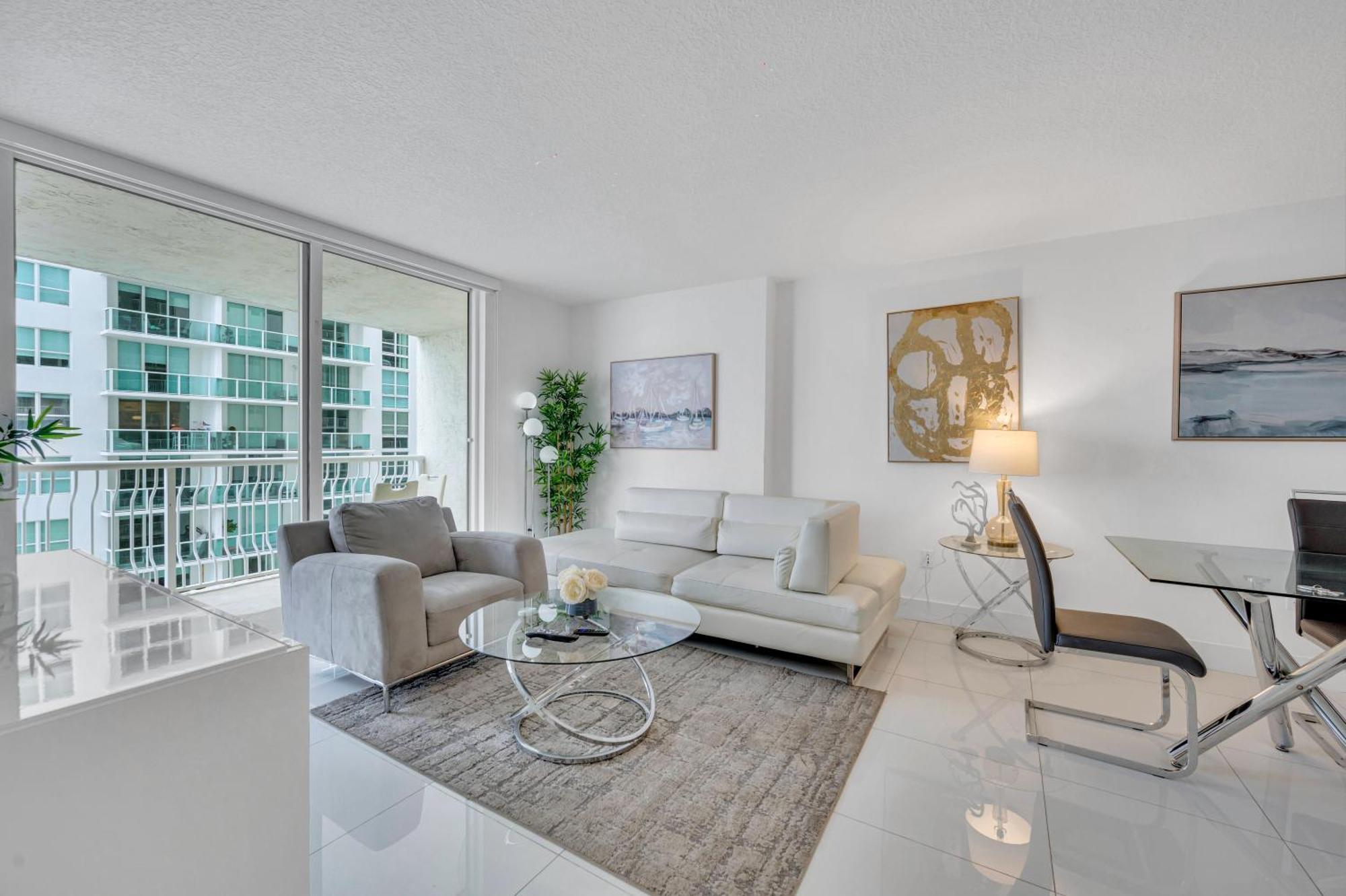 Luxury 1 Bedroom • Brickell • Unique Views Apartamento