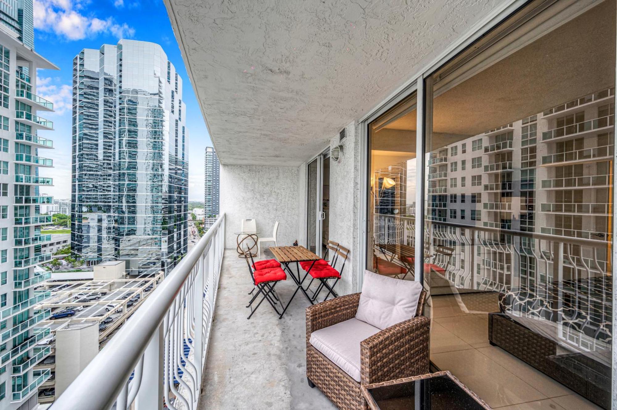Luxury 1 Bedroom • Brickell • Unique Views Apartamento